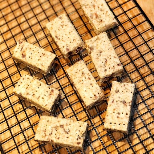 Coffee Dark Chocolate Chip Shortbread | Wondercook