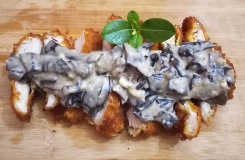 Chicken schnitzel with Creamy Mushroom Sauce | Wondercook