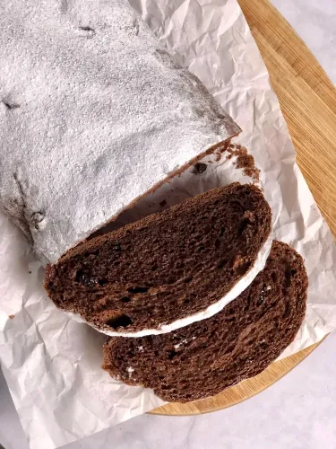 Christmas Chocolate Raisin Stollen Bread | Wondercook